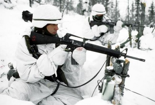 Capacetes de esqui usados ​​pelo Exército