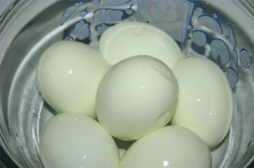 Como Do Hard Boiled Eggs Mantenha sem refrigeração?