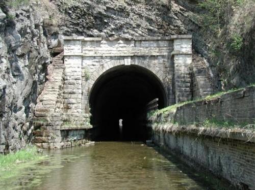 Como explorar o Paw Paw Tunnel em Maryland