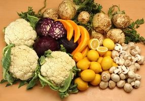 Como comer uma dieta rica em frutas e legumes para as refeições