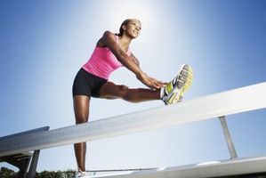 Exercícios de alongamento para evitar lesões em atletas femininas