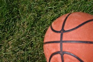 Programas de Verão para melhorar a High School de basquete habilidades