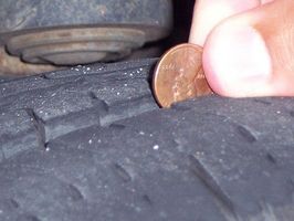 Como saber se você precisa de novos pneus