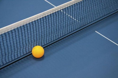 Quais são Ping Pong bolas de?