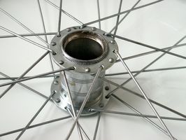 Como remover rolamentos selados De Rodas de bicicleta